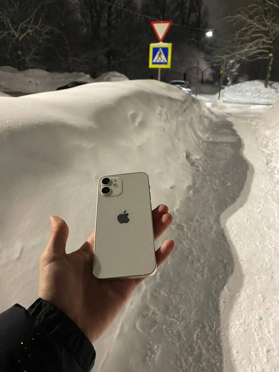 Продажа б/у iPhone 11, 12 mini, 12 pro разных конфигураций - Смартфоны (Электроника) в Чебоксары