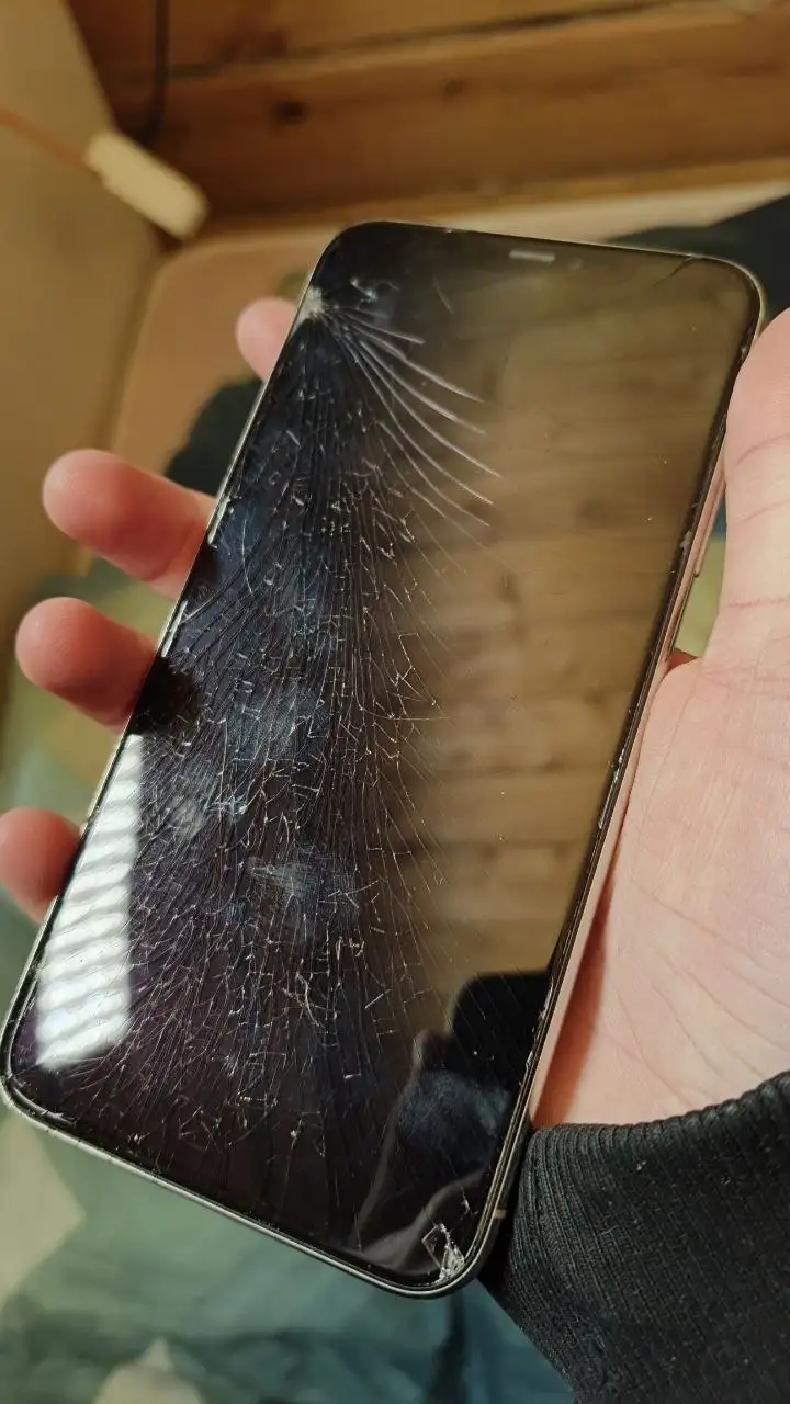 iPhone 11 Pro Max 256GB с повреждениями - Смартфоны (Электроника) в Чебоксары