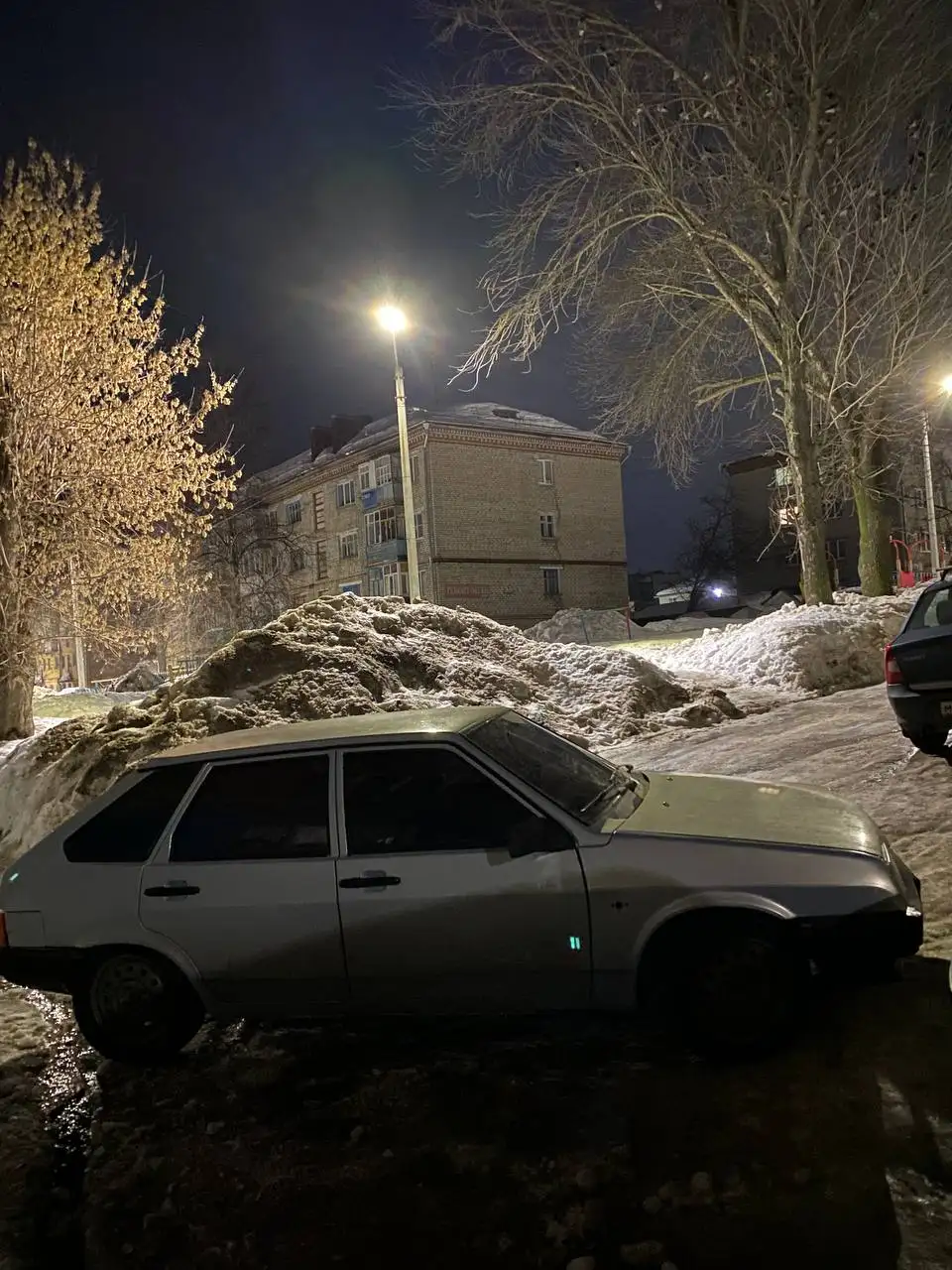 Обмен автомобиля ВАЗ 2109 инжектор на Apple iPhone - Обмен (Барахолка) в Чебоксары