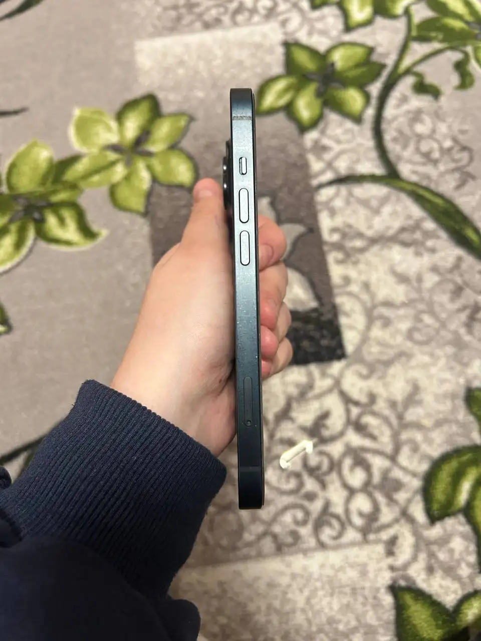 Продажа iPhone 14 в хорошем состоянии - Мобильные телефоны (Электроника) в Чебоксары