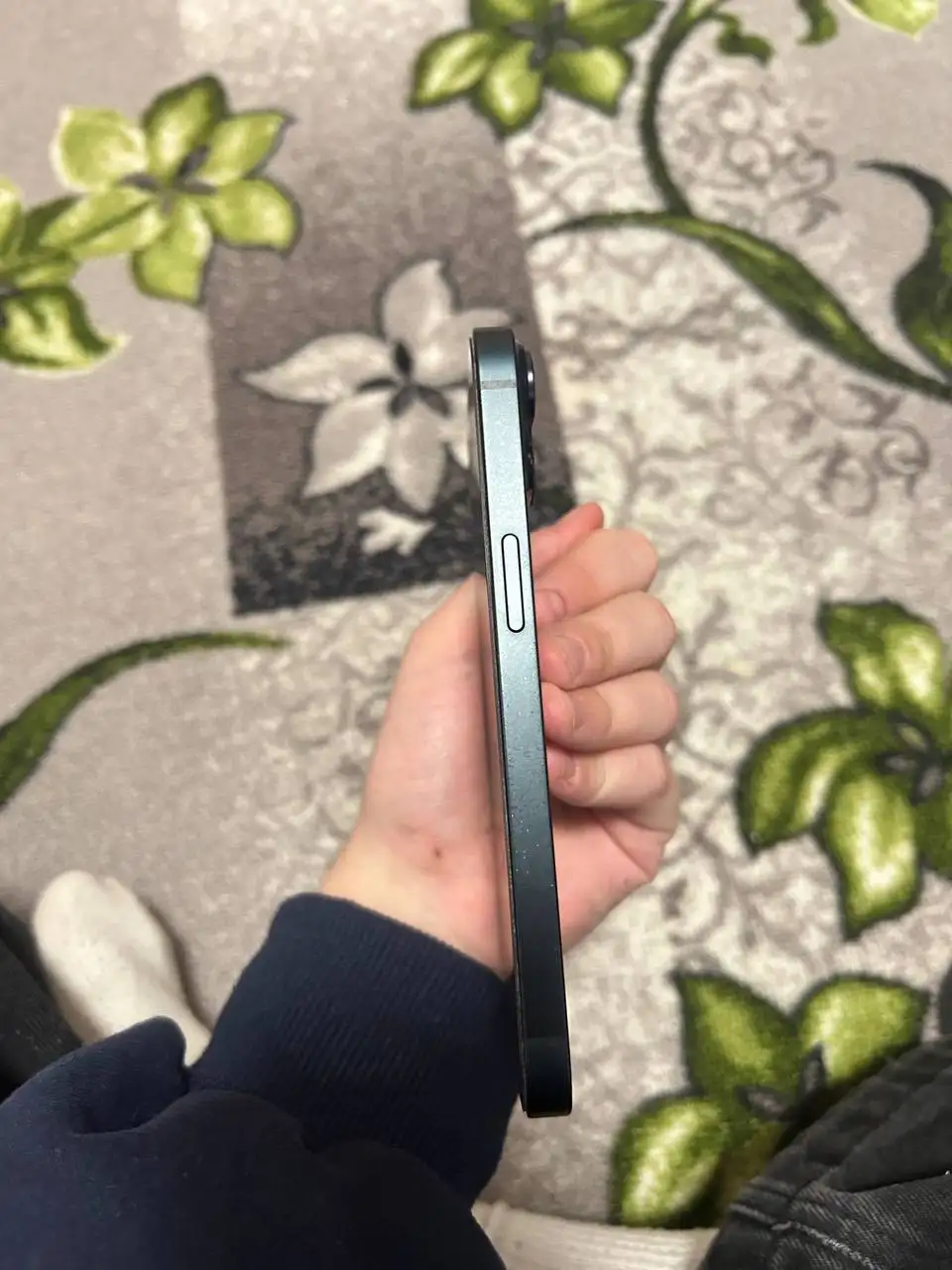 Продажа iPhone 14 в хорошем состоянии - Мобильные телефоны (Электроника) в Чебоксары