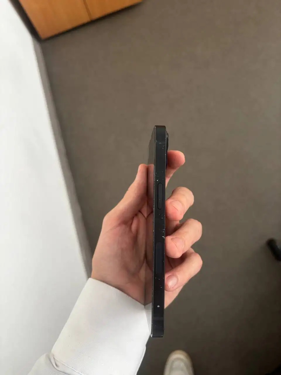 Продам iPhone 13 черный 256 ГБ с повреждениями - Смартфоны и телефоны (Электроника) в Чебоксары