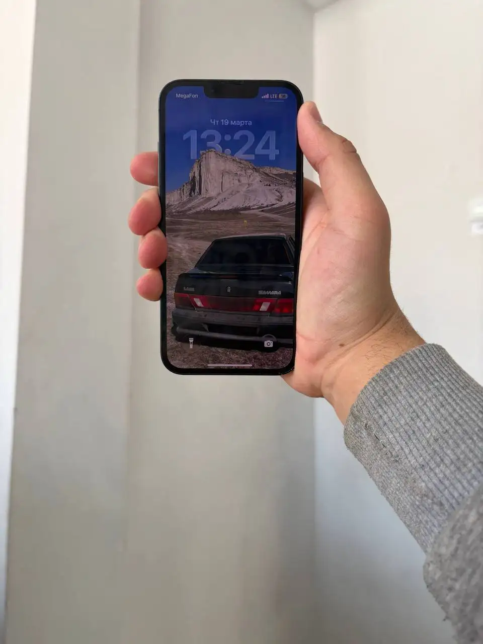 Продам iPhone 13 в синем цвете - Смартфоны (Электроника) в Чебоксары