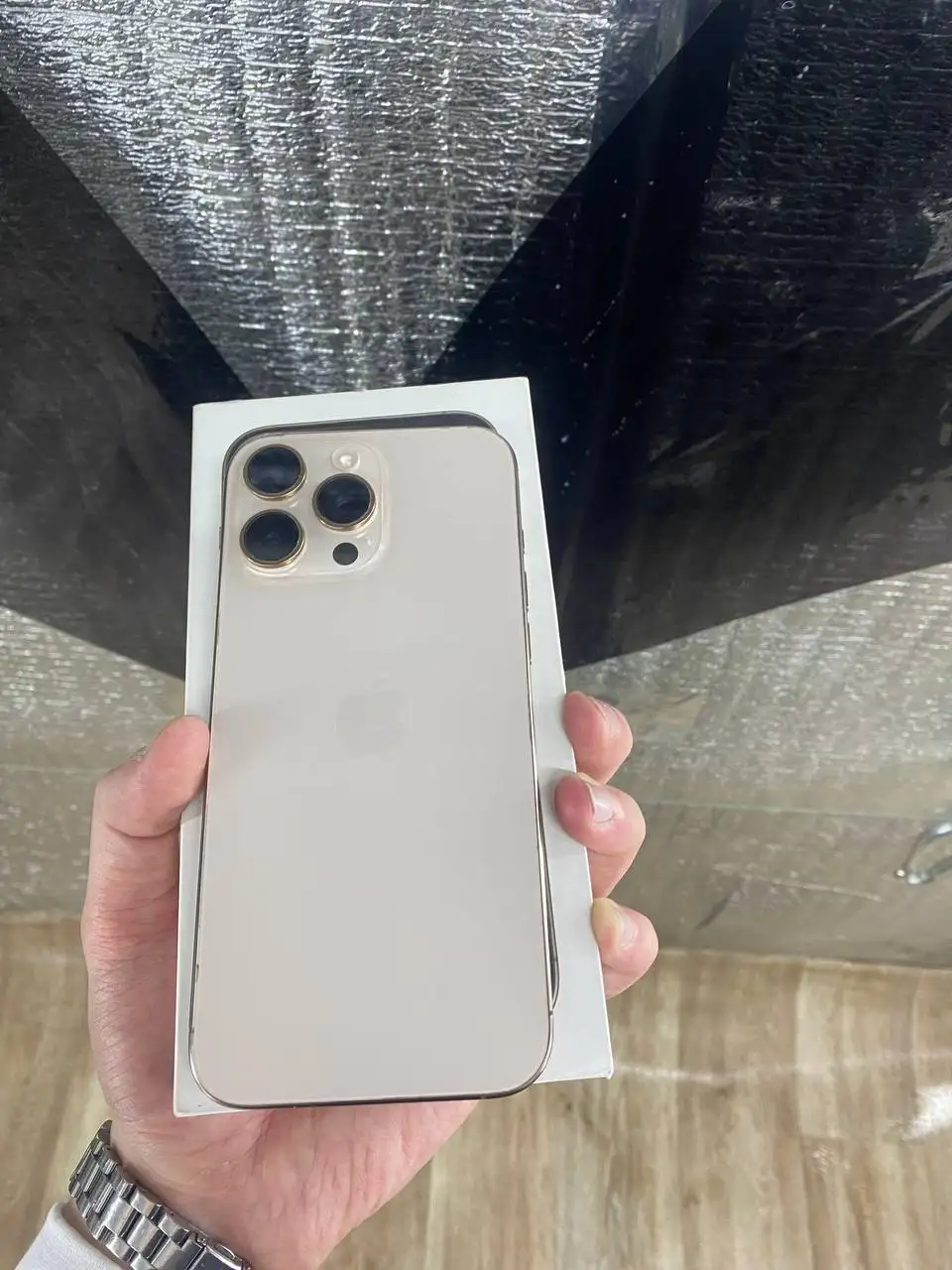 Apple iPhone 16 Pro Max с замененным экраном - Смартфоны (Электроника) в Чебоксары