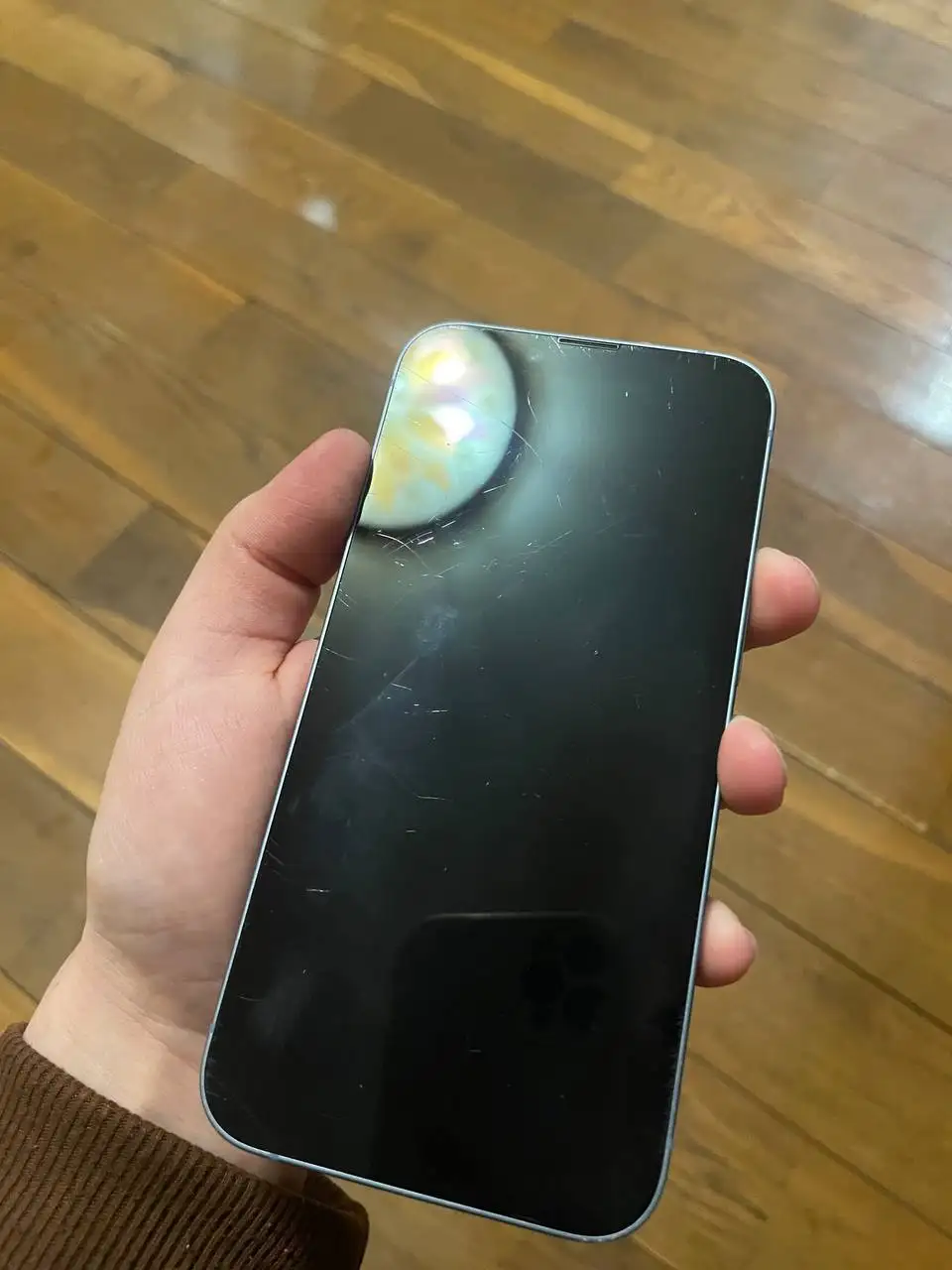 iPhone 14 128gb с царапинами на дисплее - Смартфоны и телефоны (Электроника) в Чебоксары