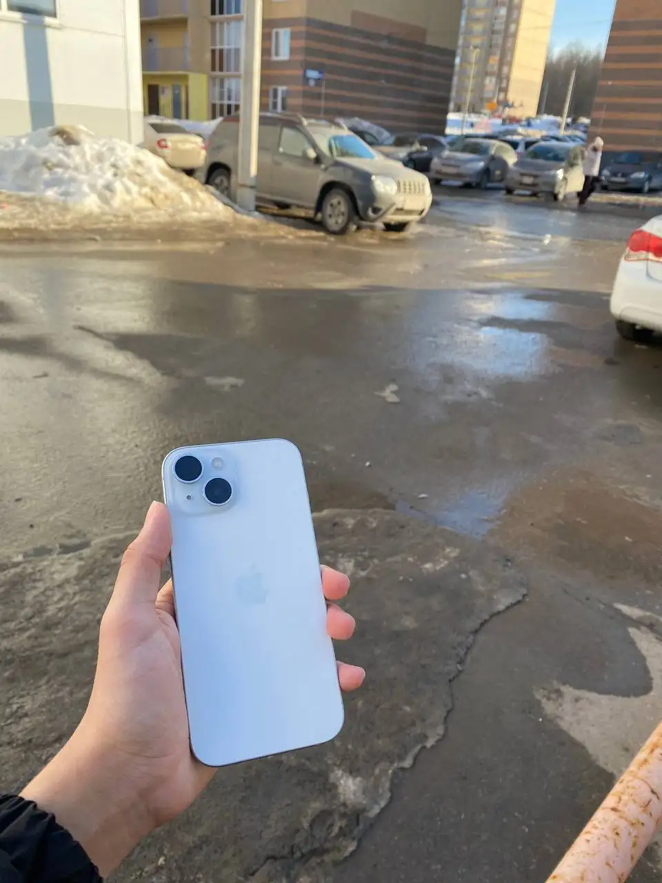 Продажа iPhone 15 128GB - Смартфоны и телефоны (Электроника) в Чебоксары