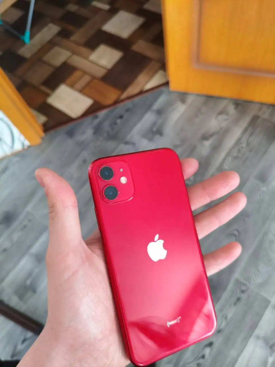 Продажа Apple iPhone 11 на 64 ГБ - Смартфоны и телефоны (Электроника) в Чебоксары