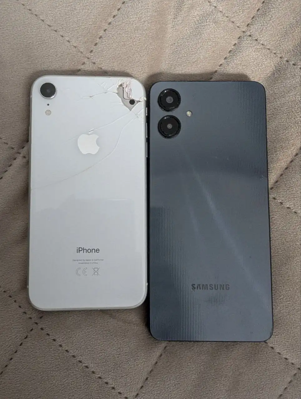 Продажа iPhone XR 64GB и Samsung A06 с неисправными экранами - Смартфоны и телефоны (Электроника) в Чебоксары