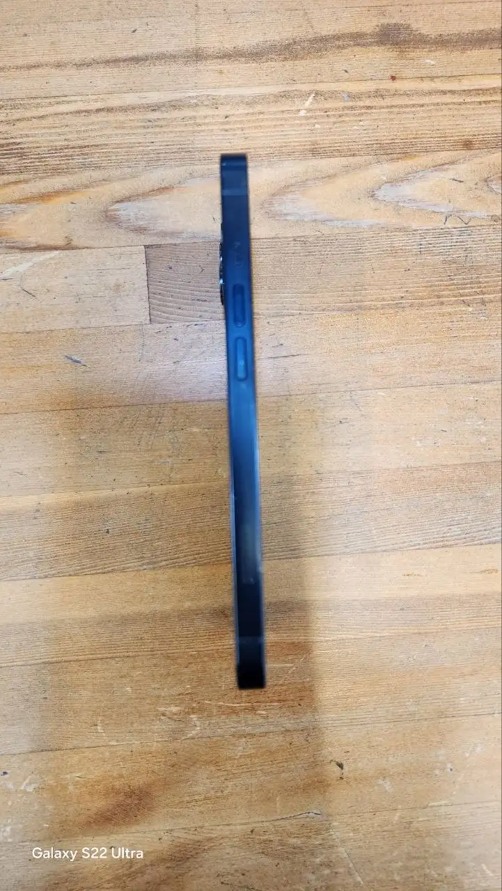 Продажа б/у Apple iPhone - Смартфоны (Электроника) в Чебоксары