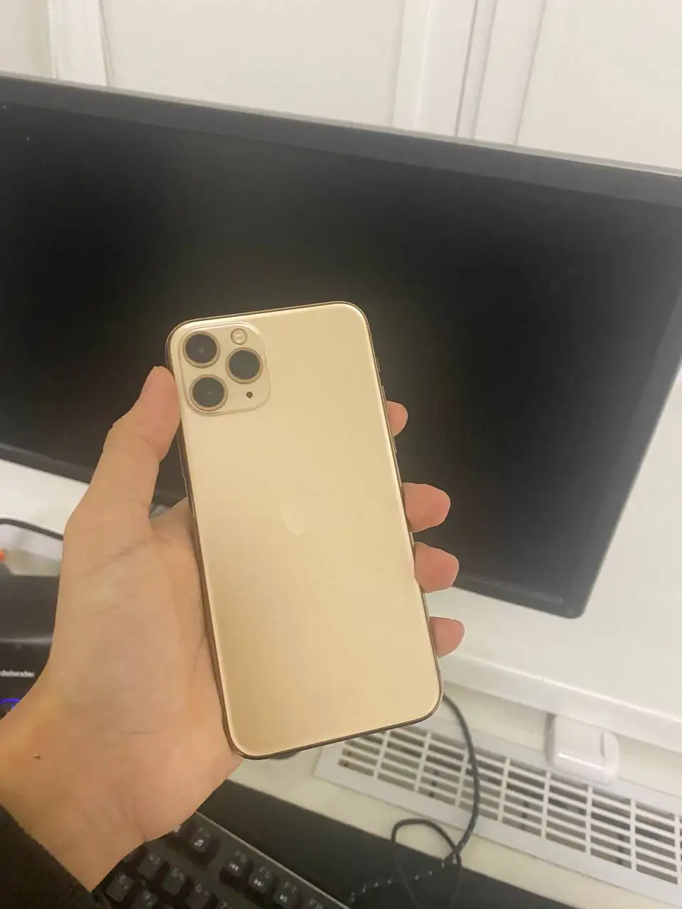 Продажа/обмен iPhone 11 Pro и iPhone 13 - Смартфоны (Электроника) в Чебоксары