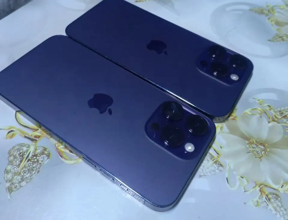 Продажа двух iPhone 14 Pro Max - Смартфоны (Электроника) в Чебоксары