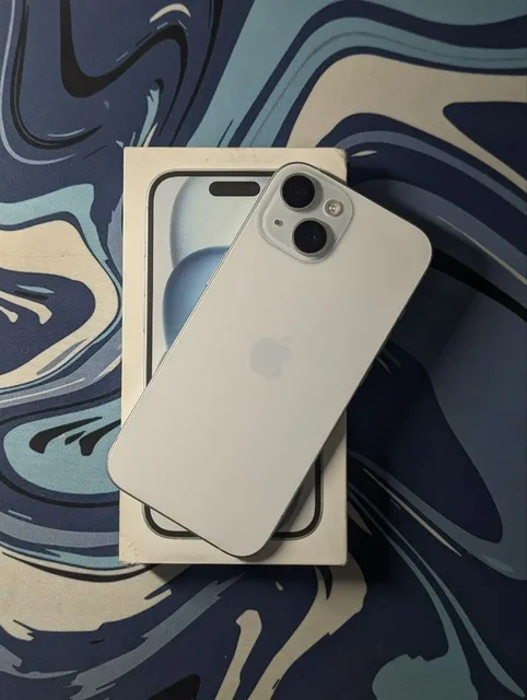 Продажа iPhone 13 Pro 256GB и iPhone 15 128GB - Аксессуары для электроники в Чебоксары