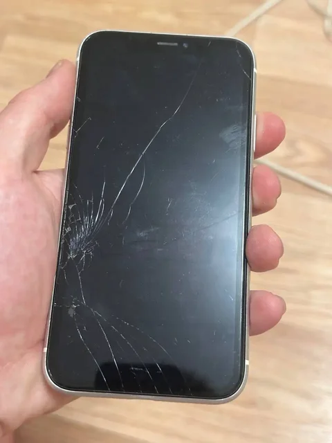 Продажа нерабочих Apple iPhone XR и 12 mini - Аксессуары для мобильных устройств в Чебоксары