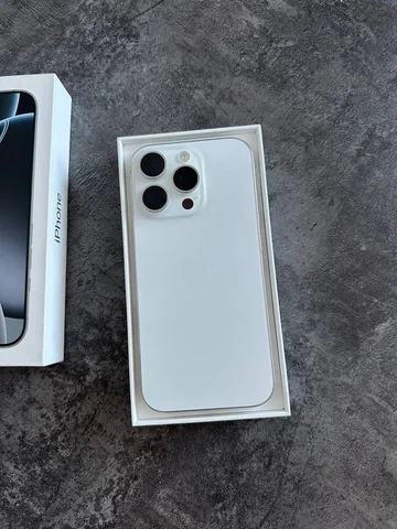 Apple iPhone 16 Pro 256GB Silver - Компьютерные клавиатуры в Чебоксары