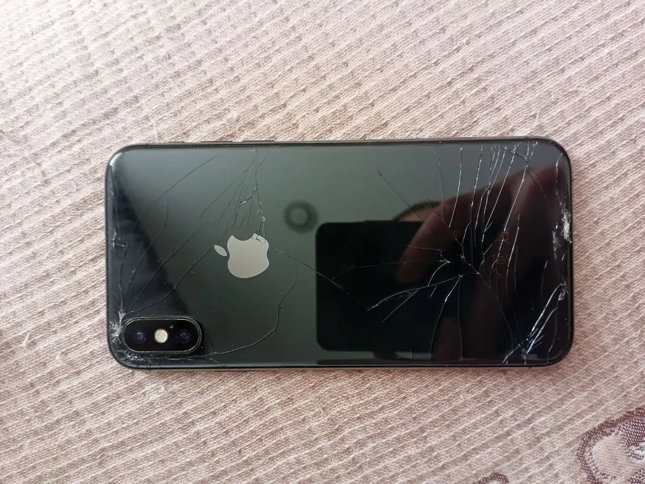 Продажа iPhone в корпусах 14 Pro и XS - Смартфоны и телефоны (Электроника) в Чебоксары