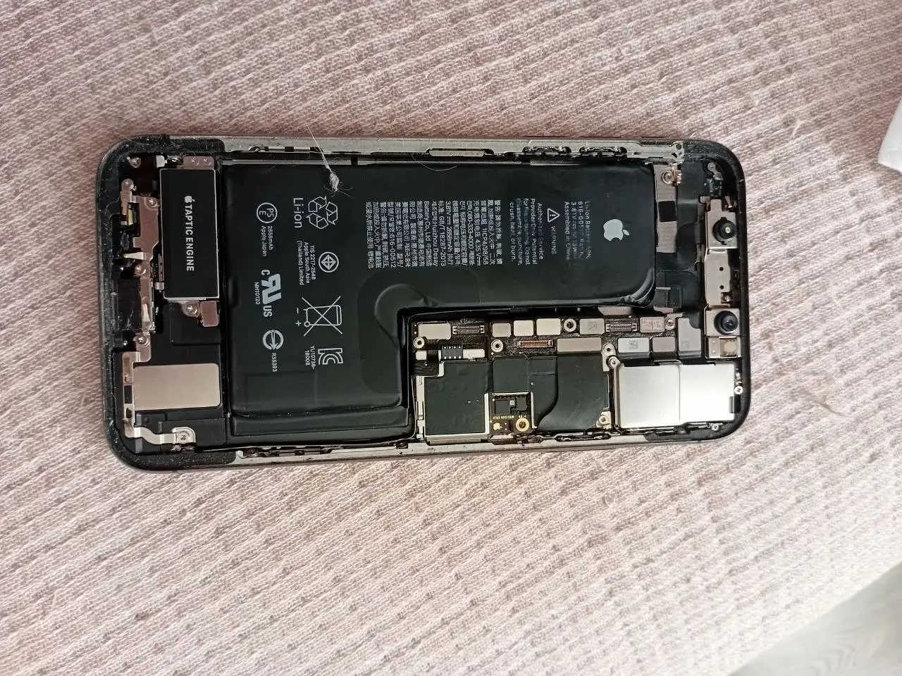 Продажа iPhone в корпусах 14 Pro и XS - Смартфоны и телефоны (Электроника) в Чебоксары