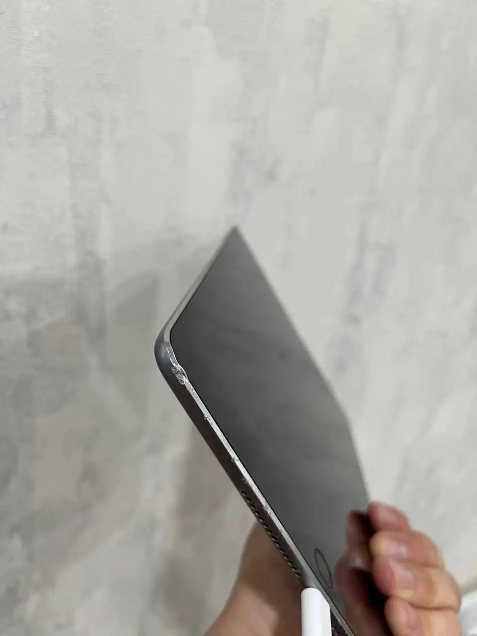 iPad Air 2 64 ГБ с трещиной на стекле - Планшеты (Электроника) в Чебоксары