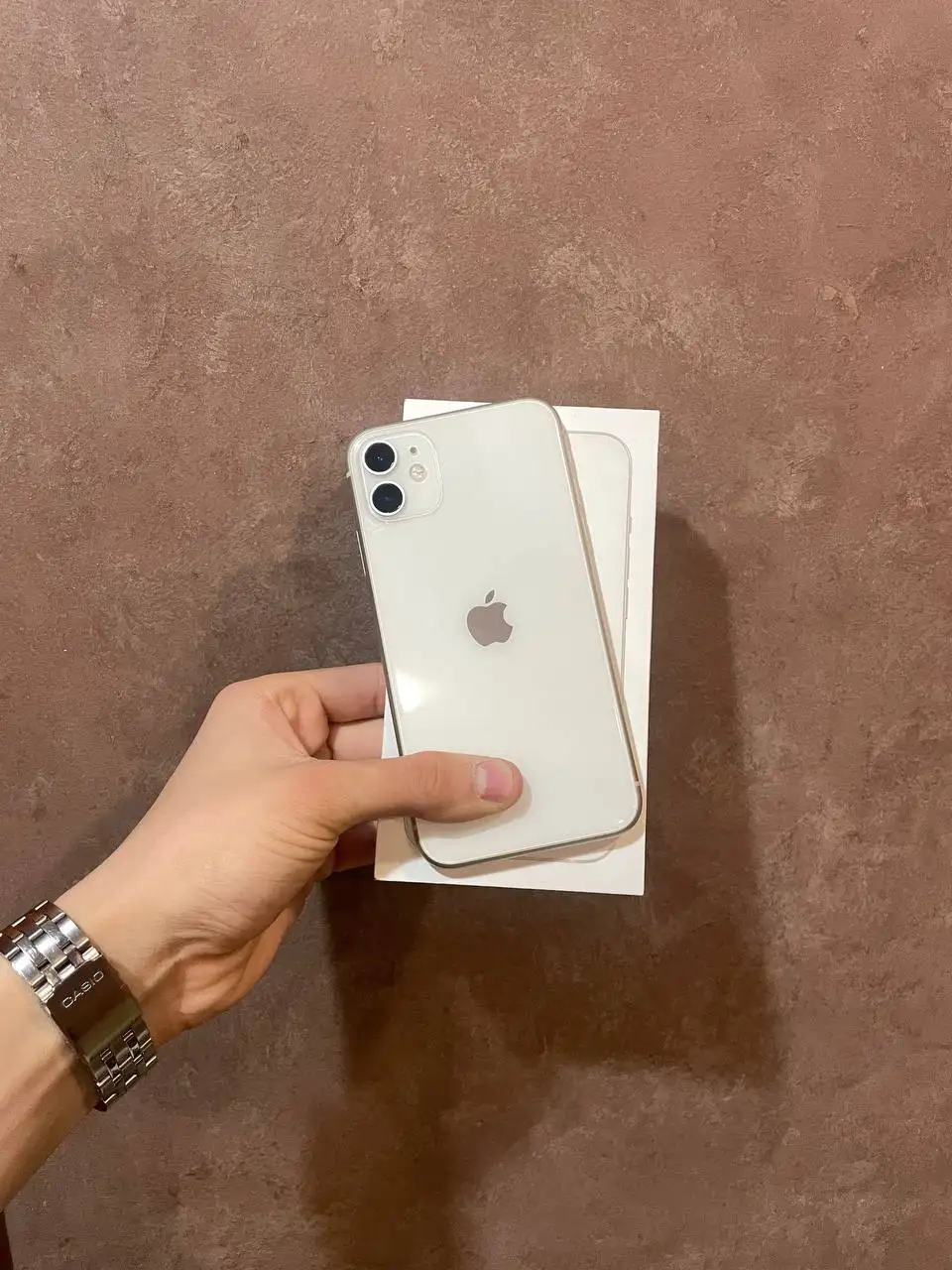 Продажа iPhone 11 128 ГБ в белом цвете - Смартфоны (Электроника) в Чебоксары