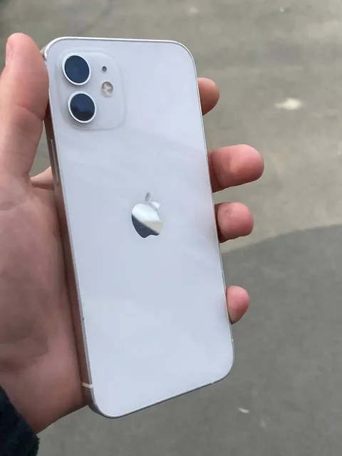 Продам iPhone 11 Pro 64GB с нерабочим Face ID - Смартфоны в Чебоксары