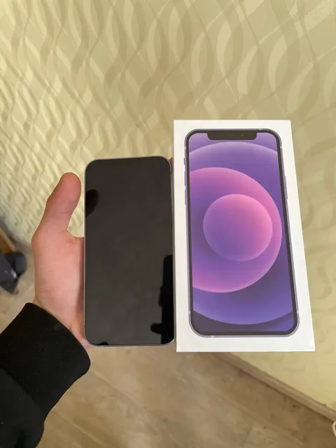 Продам iPhone 12 64GB с небольшими царапинами на экране - Игры для консолей в Чебоксары