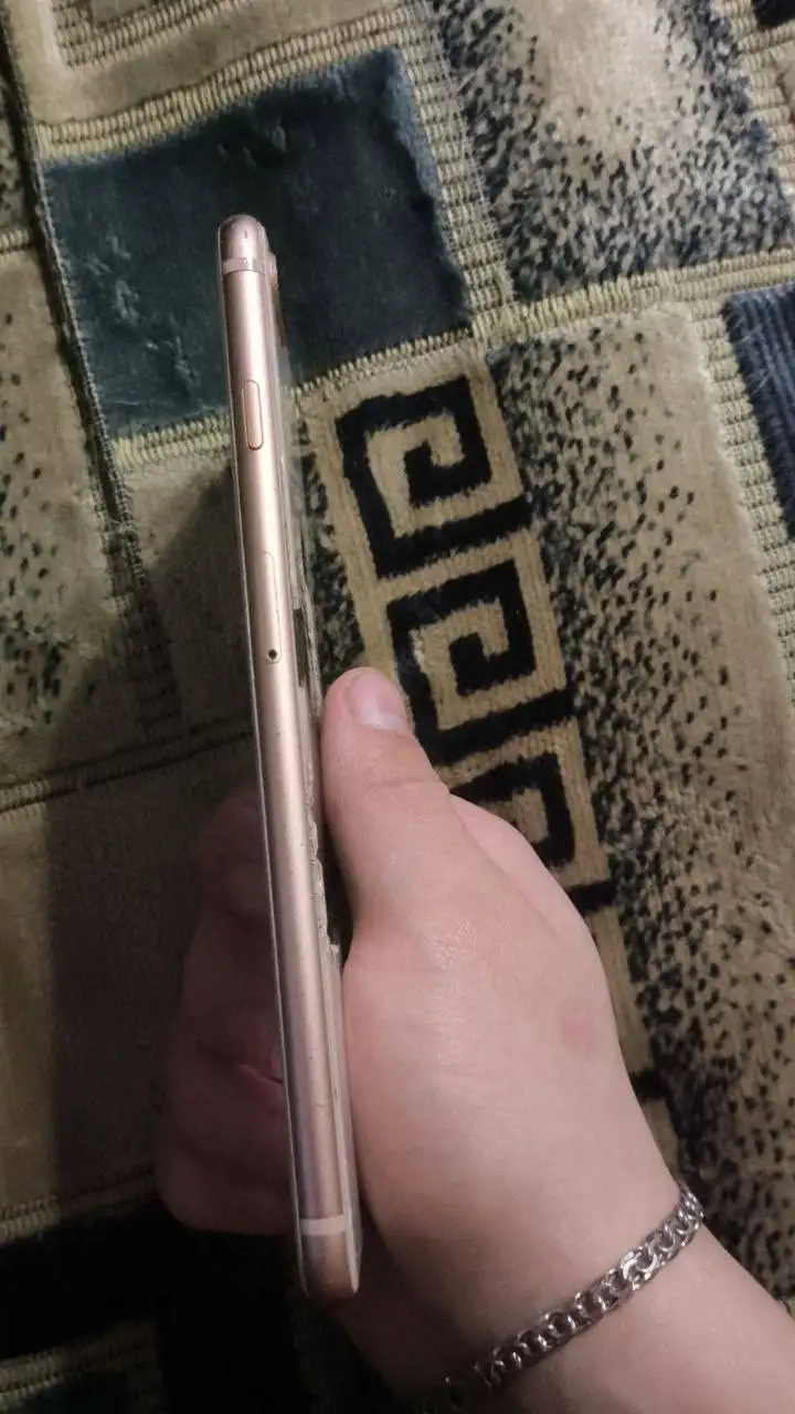 Продам iPhone 8+ - Смартфоны (Электроника) в Чебоксары