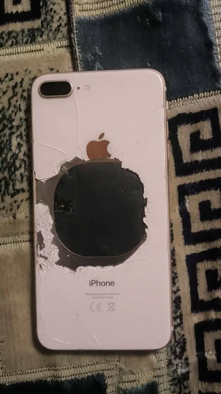 Продам iPhone 8+ - Смартфоны (Электроника) в Чебоксары