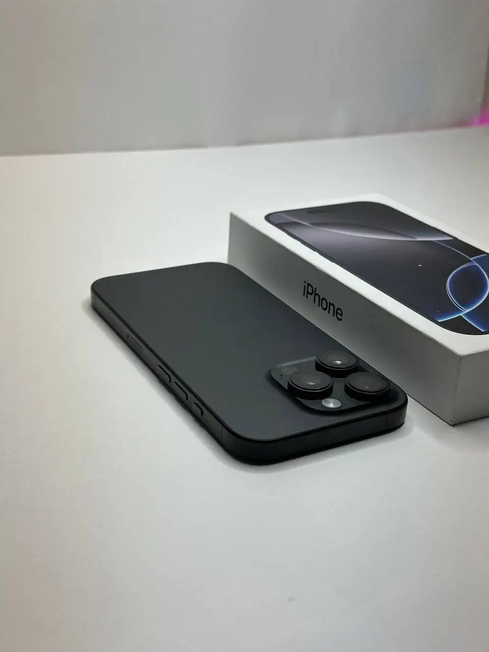 Продается iPhone 16 Pro Black Titanium - Смартфоны (Электроника) в Чебоксары