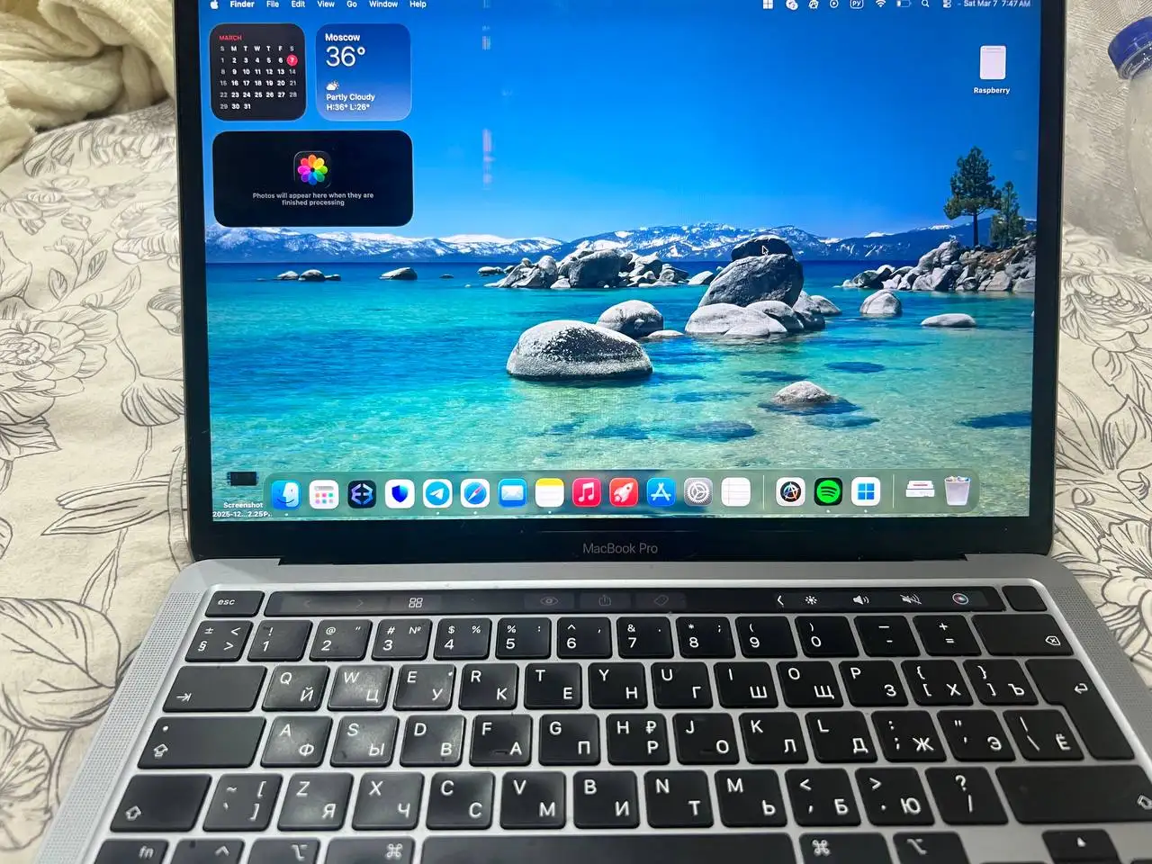 Продажа Apple iPhone 8/512 Pro с незначительным дефектом экрана - Смартфоны (Электроника) в Чебоксары