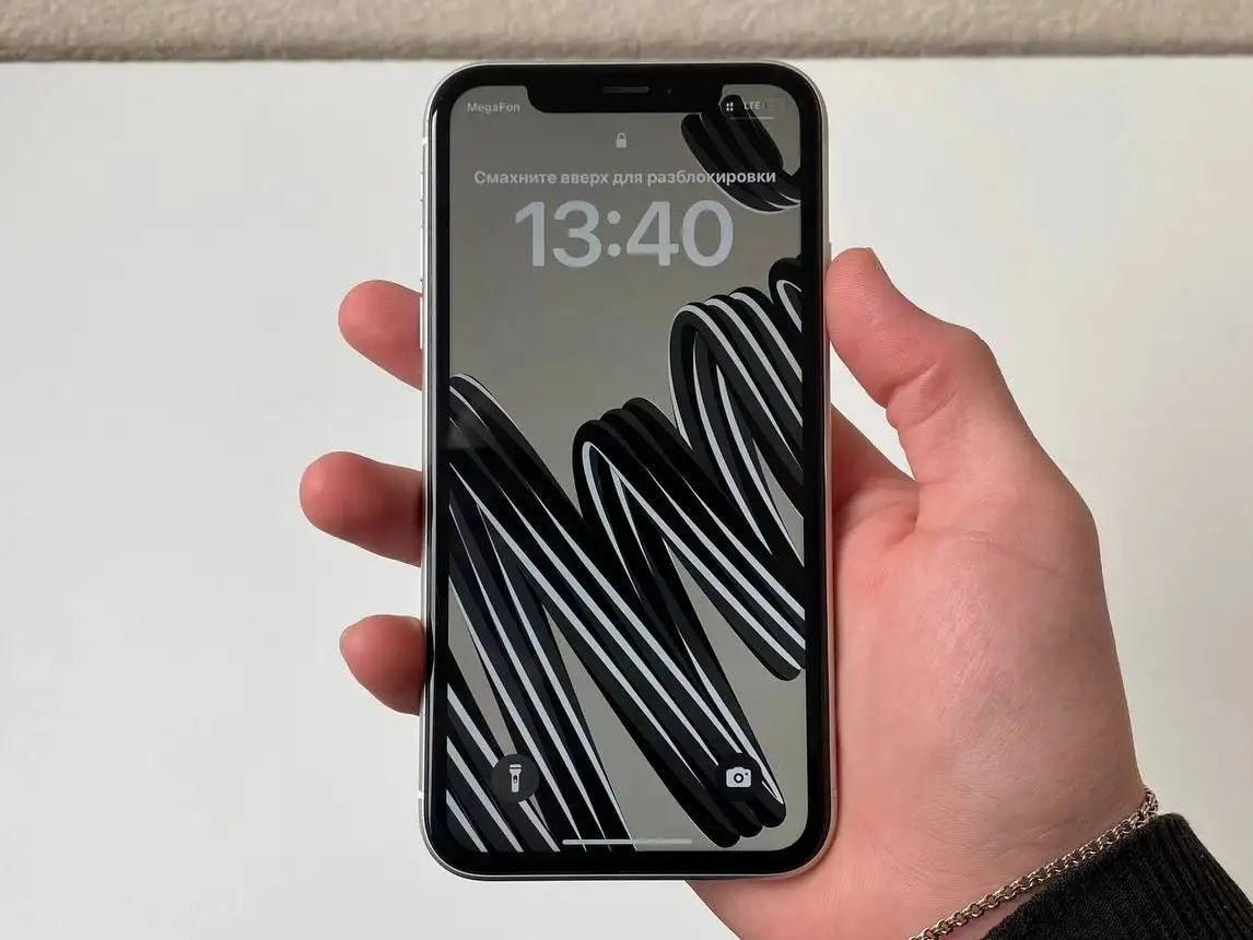 iPhone 11 64 ГБ и iPhone XR 64 ГБ - Смартфоны (Электроника) в Чебоксары