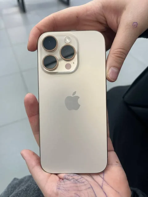 Продаю 16 про новый 3 дня - Мобильные телефоны в Чебоксары