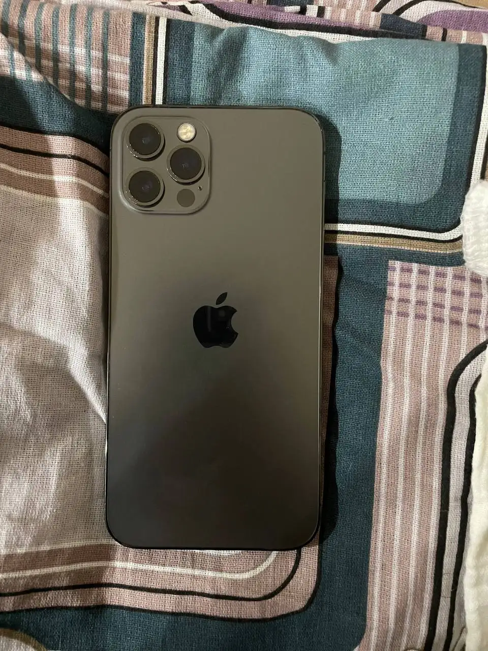 Apple iPhone 12 Pro - Смартфоны (Электроника) в Чебоксары