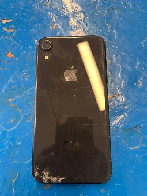 Продам обменяю iPhone - Мобильные телефоны и аксессуары в Чебоксары