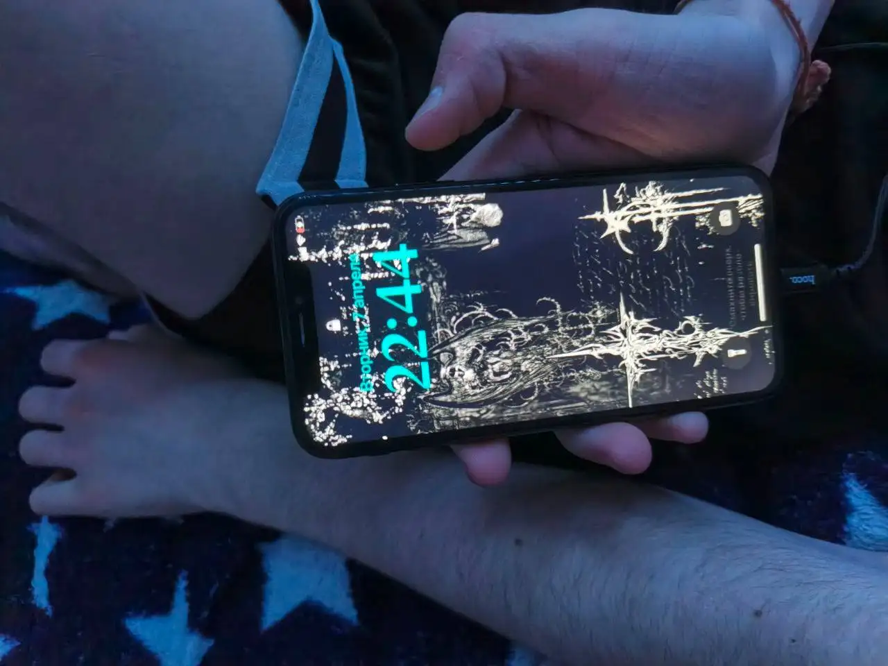 iPhone X, не работает верхний динамик, разбита задняя крышка, дисплей менялся - Смартфоны (Электроника) в Чебоксары