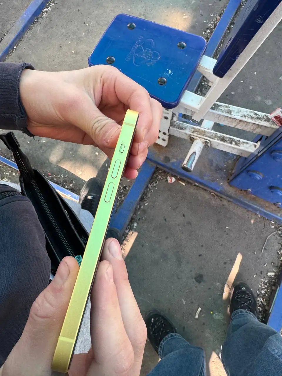 Обменяю iPhone 14 Yellow 128GB - Мобильные телефоны и аксессуары (Электроника) в Чебоксары
