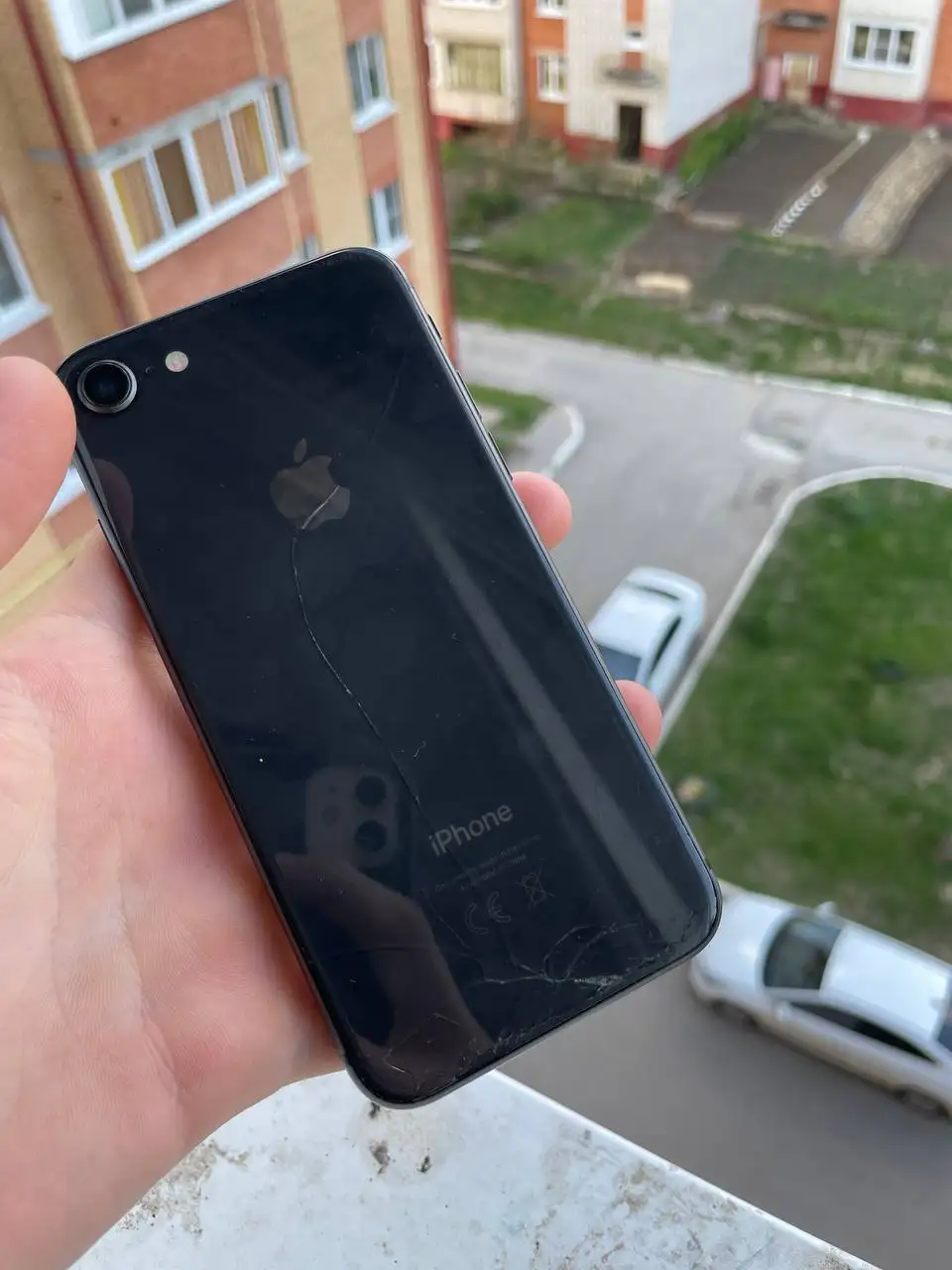 Продаю iPhone 8 64GB - Смартфоны и аксессуары (Электроника) в Чебоксары