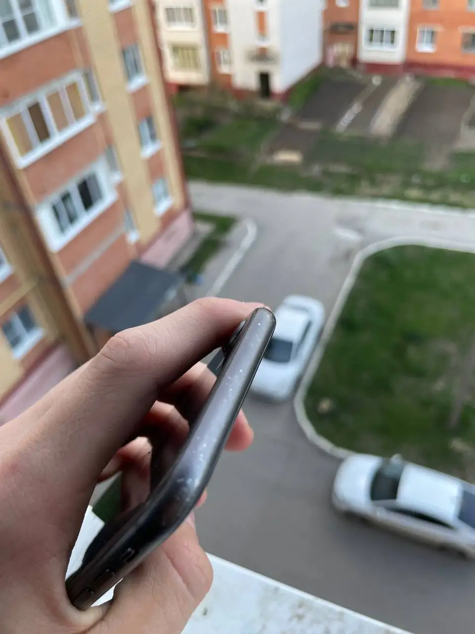 Продаю iPhone 8 64GB - Смартфоны и аксессуары (Электроника) в Чебоксары