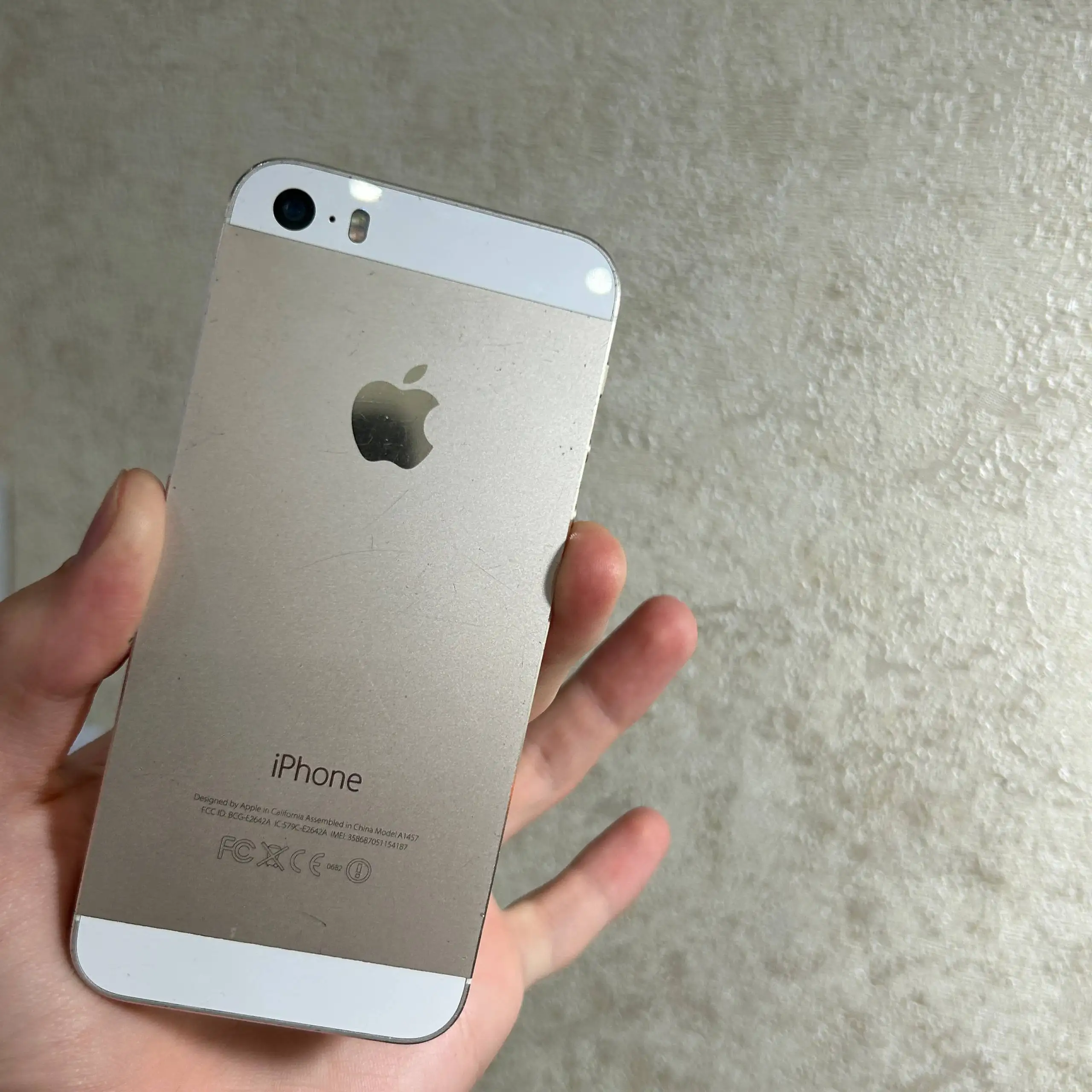 iPhone 5s 16GB - Смартфоны (Электроника) в Чебоксары