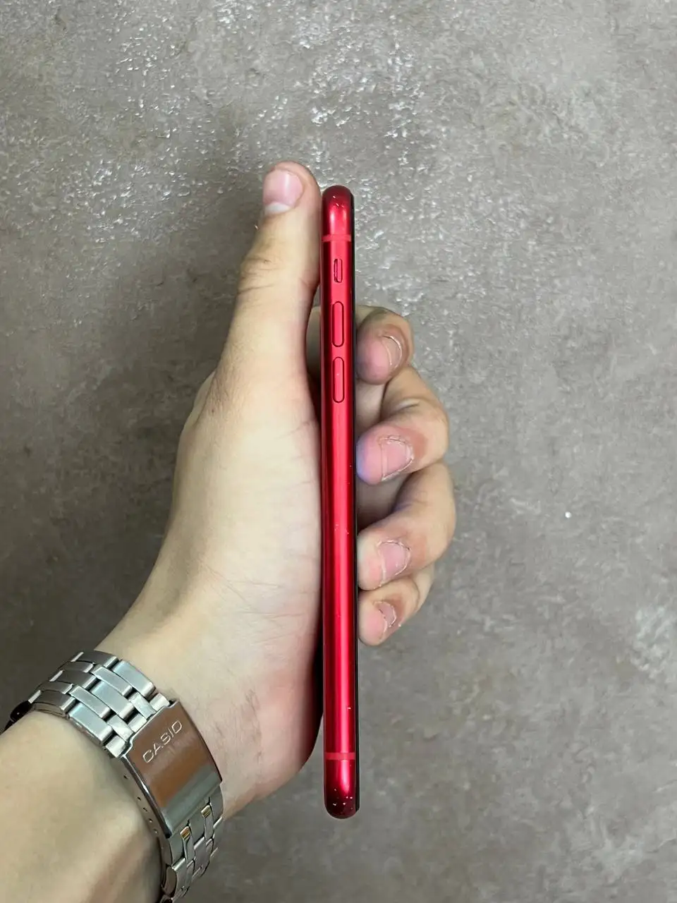iPhone 11 128GB красный - Смартфоны и аксессуары (Электроника) в Чебоксары