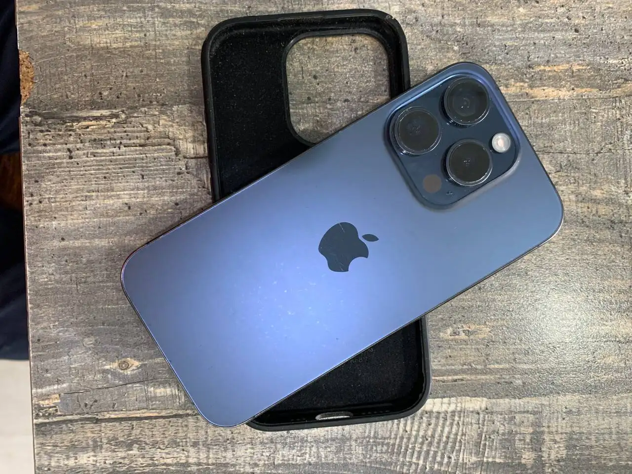 Продам iPhone 15 Pro 128GB - Электроника в Чебоксары