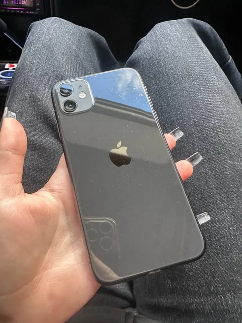 Продам iPhone 11 64GB - Телефоны и гаджеты в Чебоксары