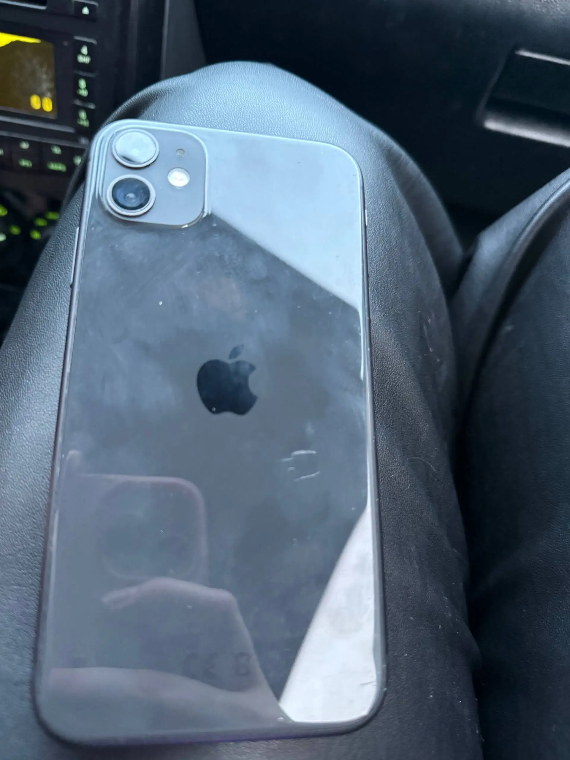 iPhone 11 черный 64GB в хорошем состоянии - Смартфоны (Электроника) в Чебоксары