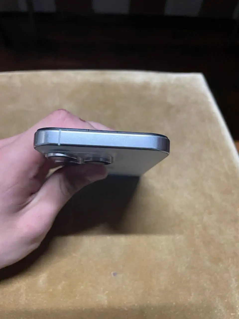 Продам iPhone 16 Pro 256GB с трещиной на экране - Смартфоны (Электроника) в Чебоксары