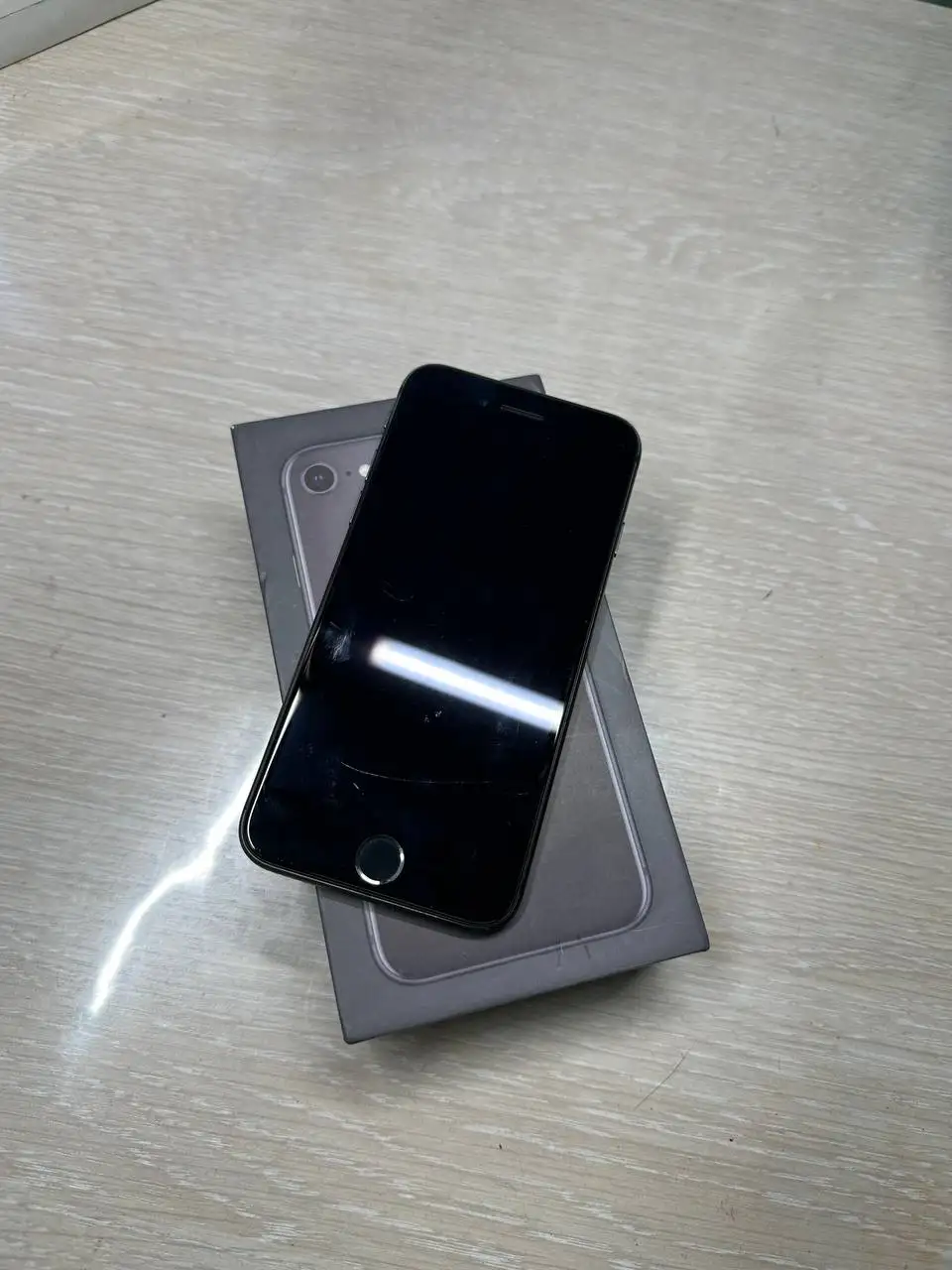 iPhone 8 64 ГБ с заменой дисплея - Мобильные телефоны (Электроника) в Чебоксары