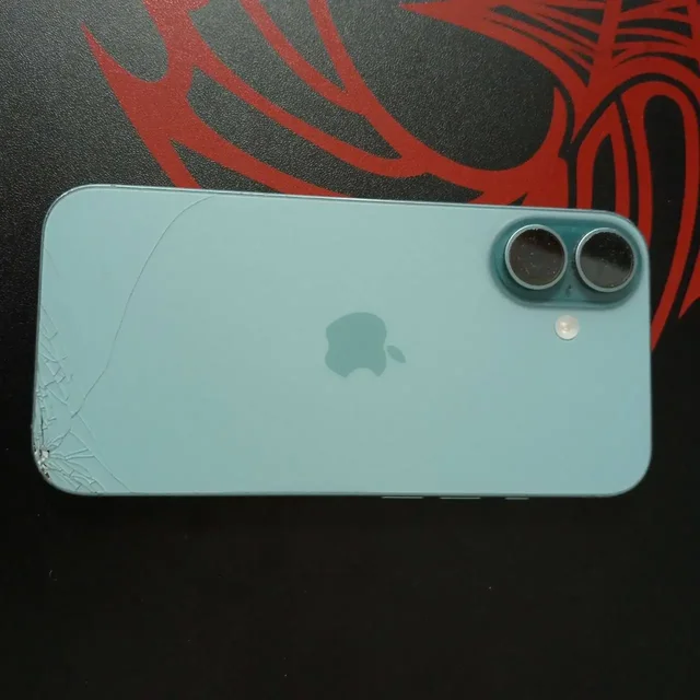 Продам iPhone 16 128GB голубой - частное объявление в Чебоксары