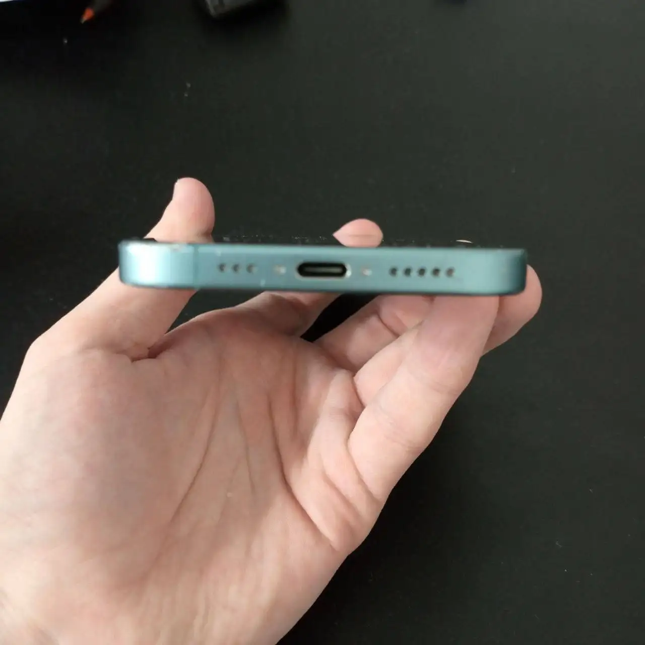Продам iPhone 16 128GB голубой - Мобильные телефоны (Электроника) в Чебоксары