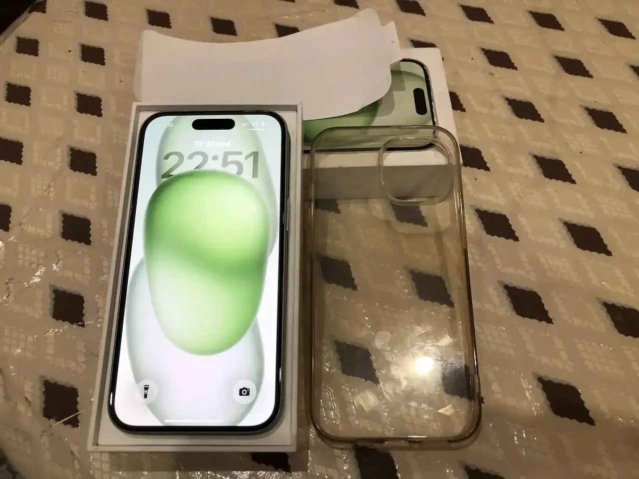 Продажа iPhone 15 - Смартфоны и гаджеты (Электроника) в Чебоксары