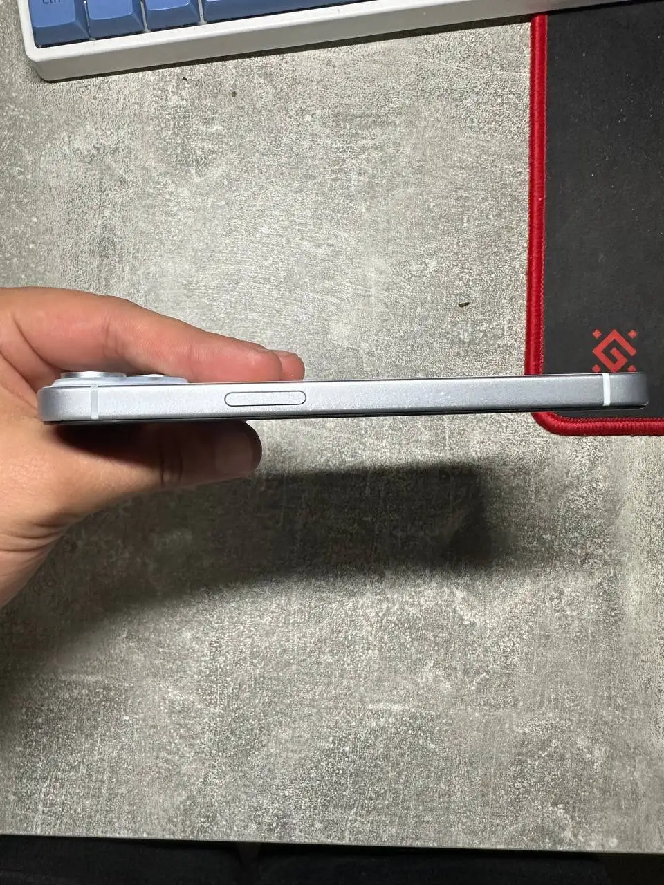 iPhone 15 с повреждениями корпуса - Смартфоны (Электроника) в Чебоксары