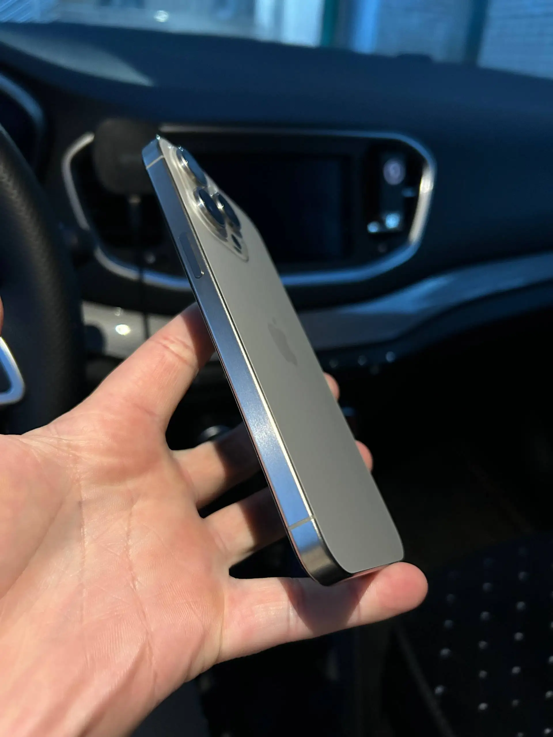 Обмен iPhone 15 Pro Max 256GB на модель ниже - Смартфоны (Электроника) в Чебоксары