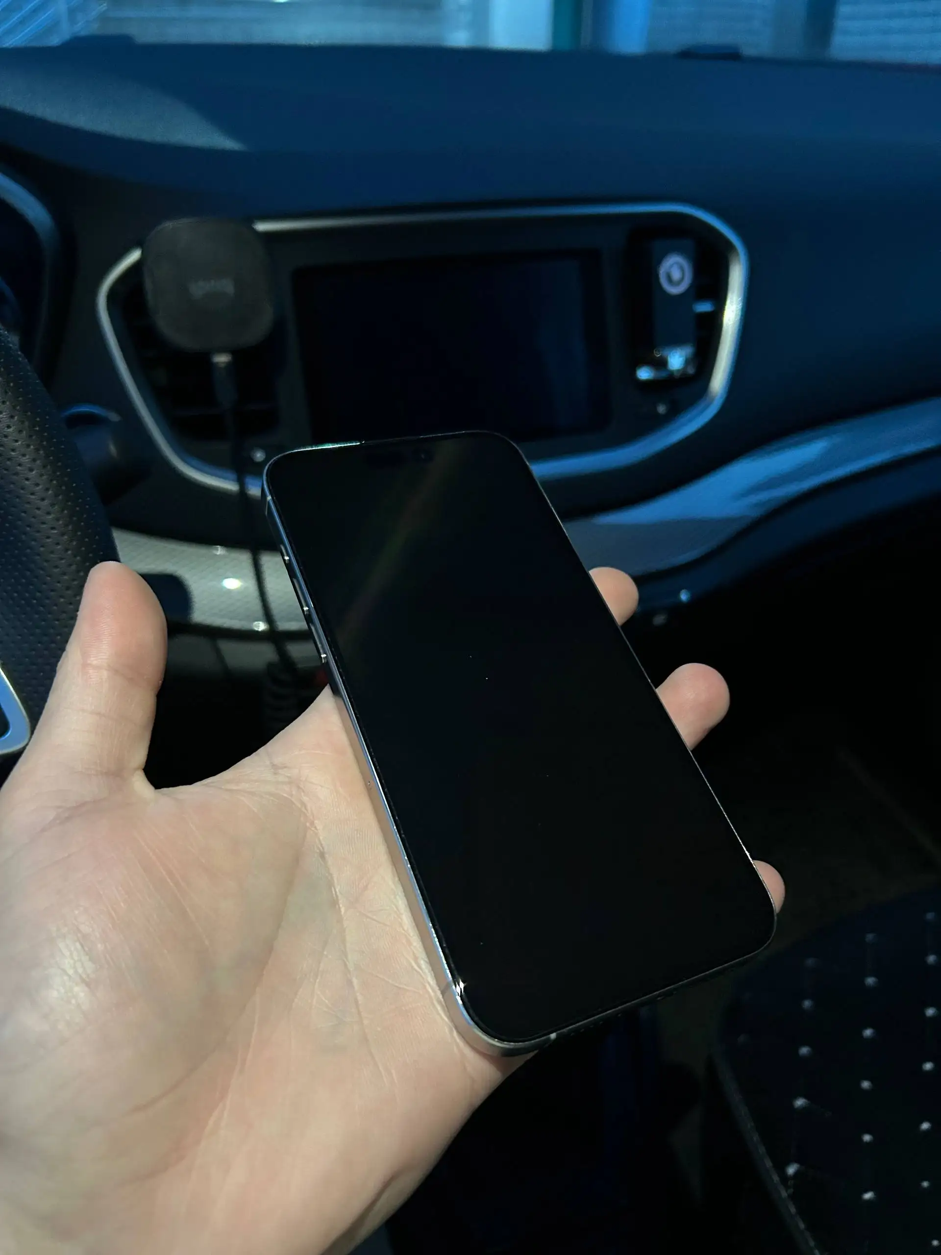 Обмен iPhone 15 Pro Max 256GB на модель ниже - Смартфоны (Электроника) в Чебоксары