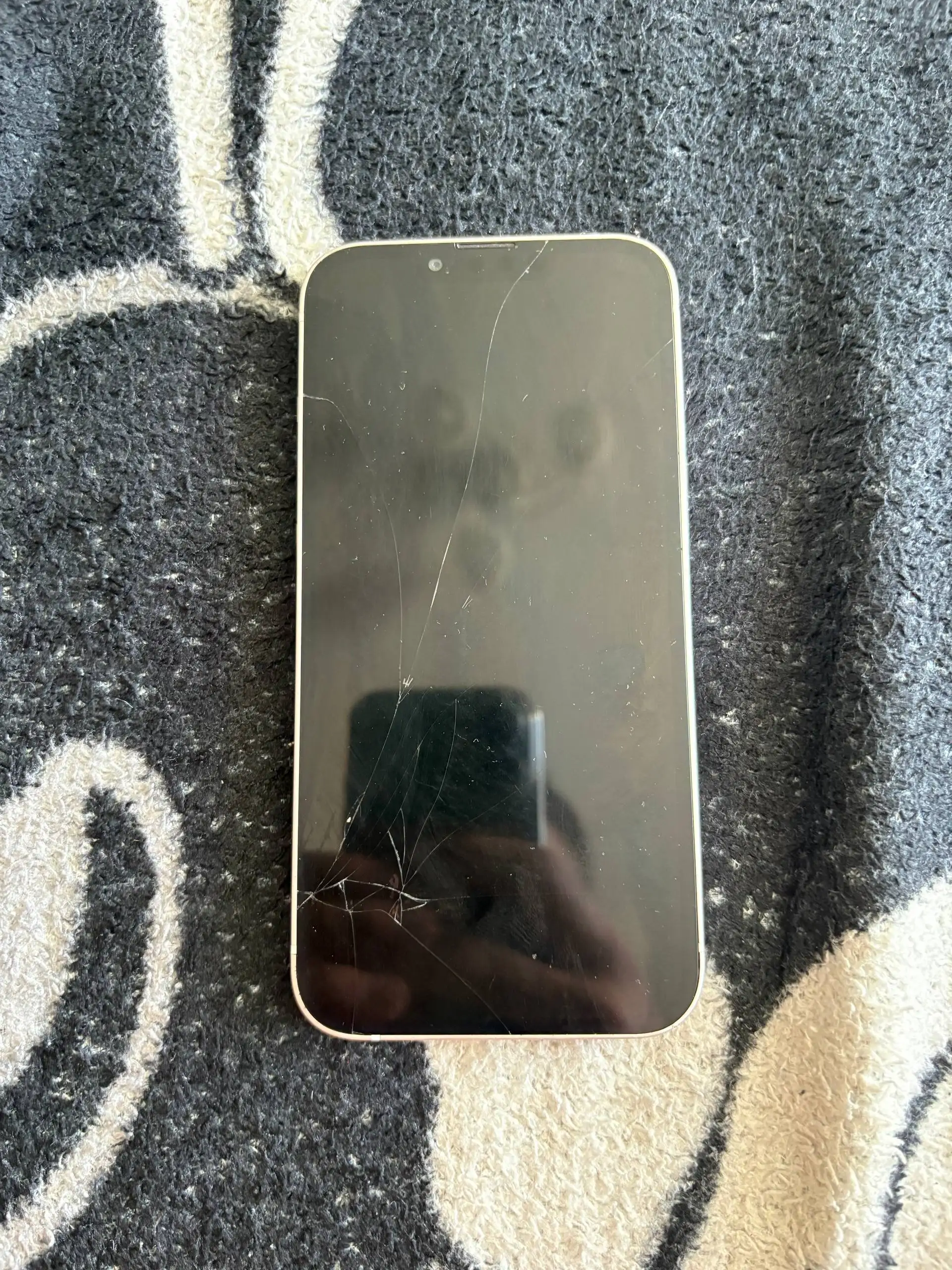 Продам iPhone 13 - Мобильные телефоны (Электроника) в Чебоксары